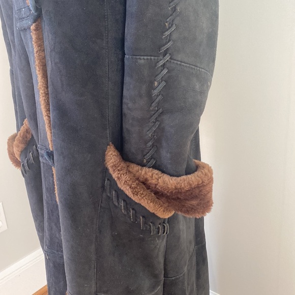 Maxi faux shearling suede winter coat dark academia hooded quiet luxury black - Picture 6 of 11